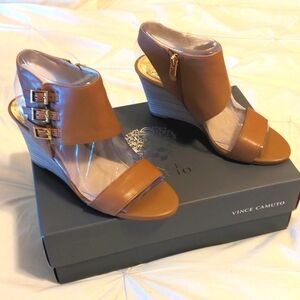 VINCE CAMUTO Lyssia Wedge Sandal